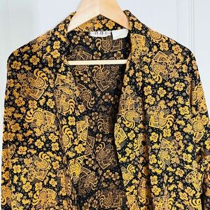 R.D.I Women's Blouse - Modern & Chic, Excellent Condition